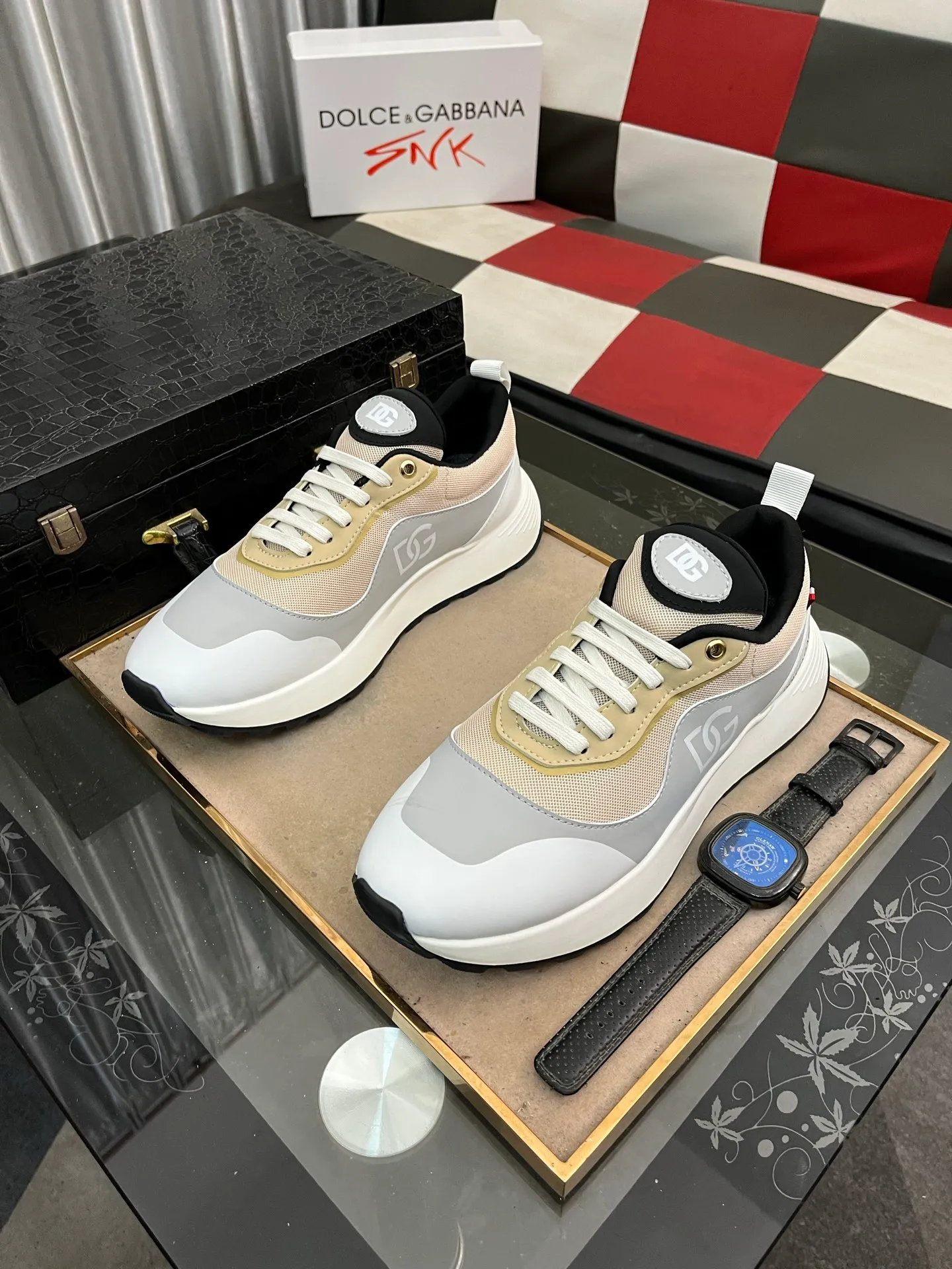 Men's shoes💰480⌚️⌚️New Dolce & Gabbana/top original DG heavy industry series, new casual fashion shoes👟The version is simple and elegant, fashionable and exclusive👑fashionable and generous. Upper: Original first-layer calfskin, comfortable sheepskin lining. Original special electroplated combination outsole, exquisite and luxurious, super A level! Compared with the genuine product at the counter, the version is no worse at all💕Size: 38-46
